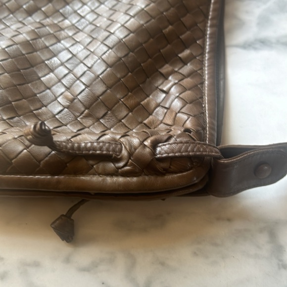 Bottega Veneta Chocolate Brown Intrecciato Leather Shoulder Bag Authentic - Picture 7 of 16